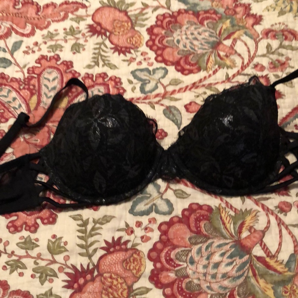 Victoria secret push up bra never worn